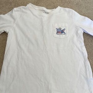 Long sleeve ski vineyard vines shirt. Small spot on front as pictured